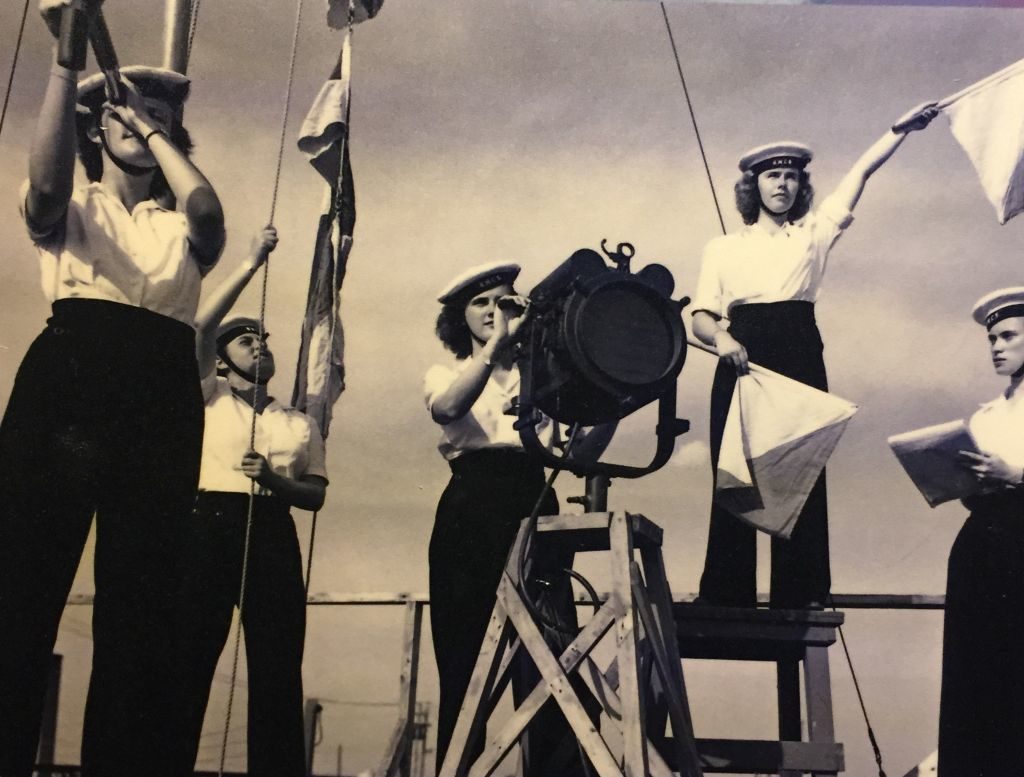 Signalgeberinnen des Women's Royal Canadian Naval Service 1944