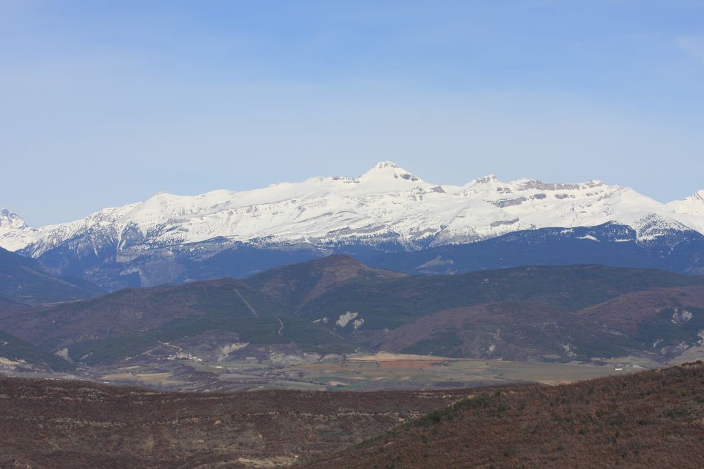 Schneebedeckte Pyrenaeen in Nordspanien