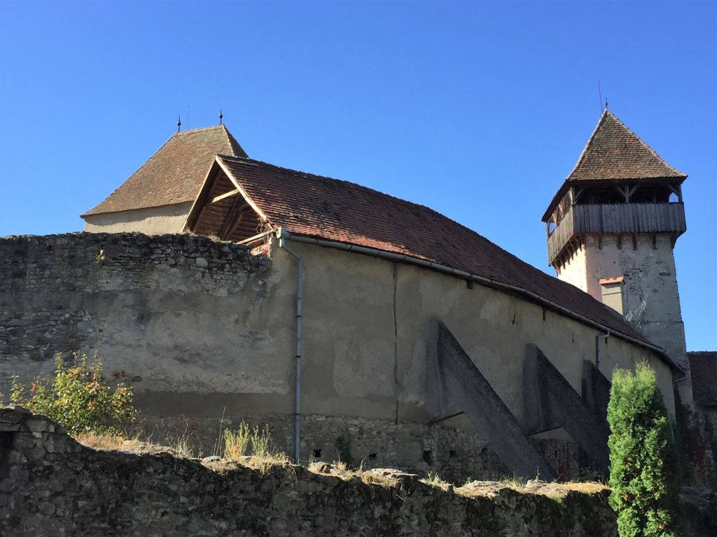 Ringmauer und Torturm der Unesco Weltkulturerbe Kirchenburg von Kelling / Câlnic