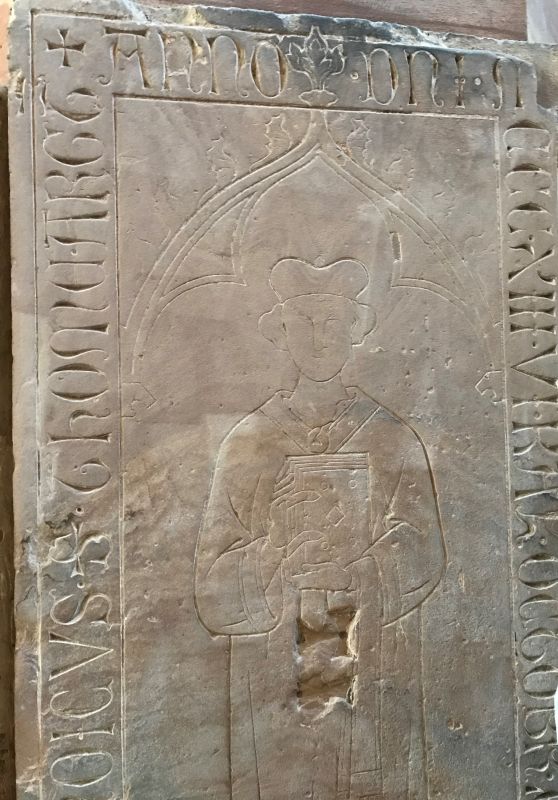 mittelalterliche Grabplatte in der Thomaskirche in Strassbourg, Elsass