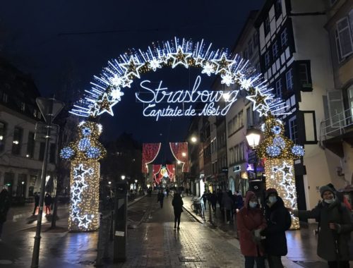 Lichtertor zur Weihnachtshauptstadt Strassburg