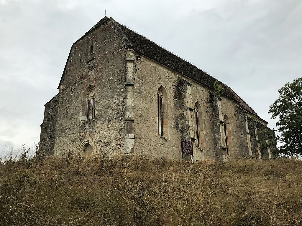 spaetgotische Kirche von Weingartskirchen in Siebenbuergen